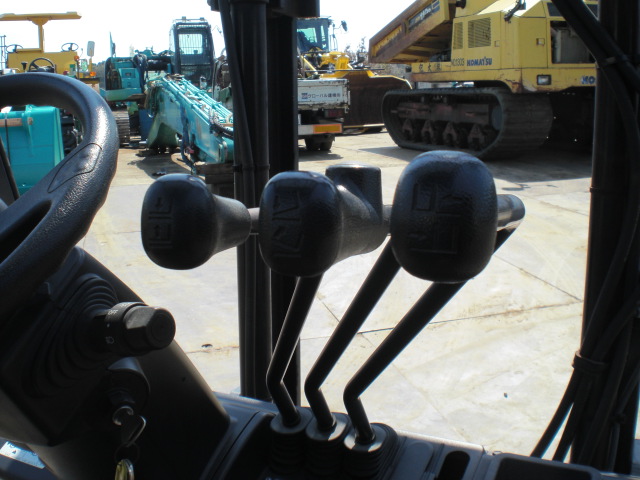 02-8FD25 72726 15.JPG